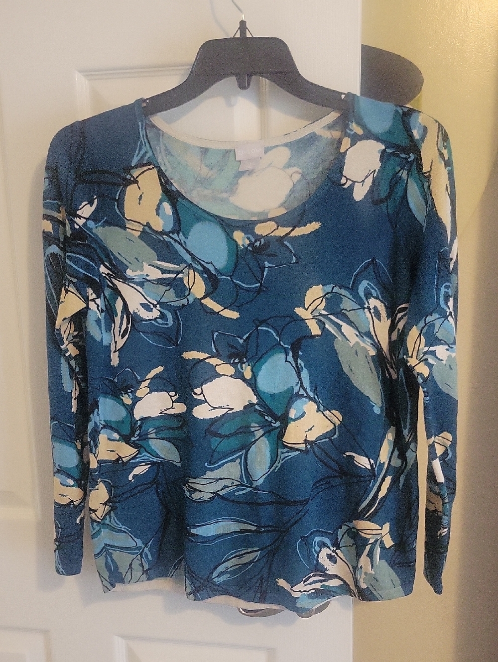 Chico's Sz1 Teal Floral Long-Sleeve Scoop Neck Pullover Top